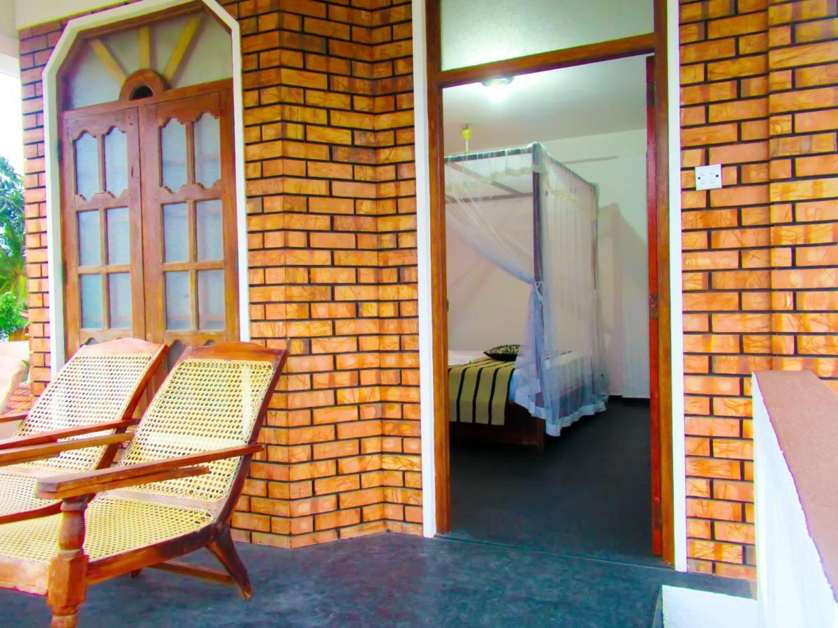 Shanika Beach Inn Tangalle Kültér fotó